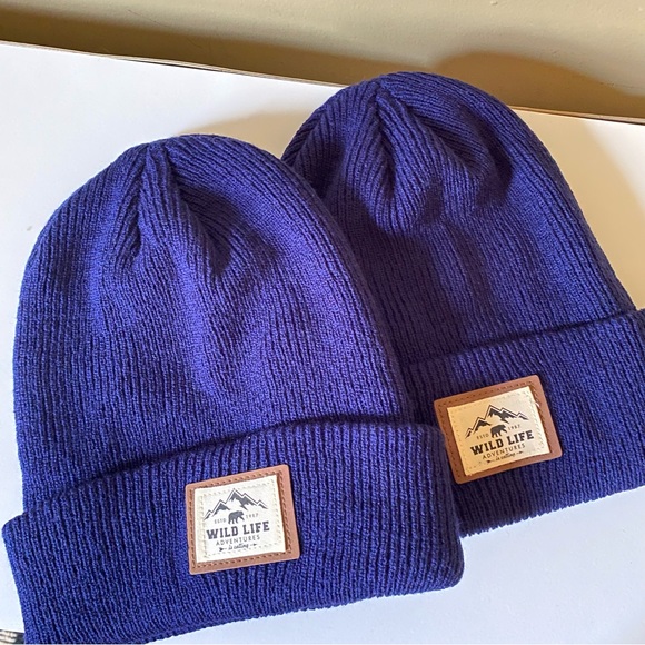 Winter Toque, Hat. - Picture 1 of 3